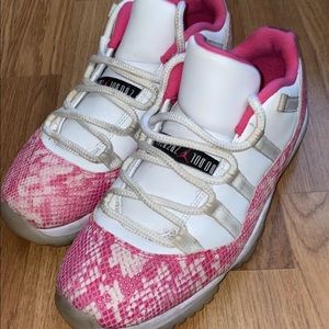 snake 11s pink